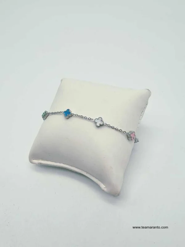Pulsera con dijes de Trebol