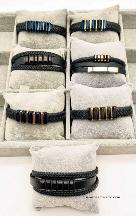 Pulsera de Caballero C1 Trenzado o Lisa, Color Negro con Dije de Acero Inoxidable