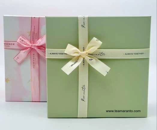 Caja De Regalo Chica Cuadrada con Moño